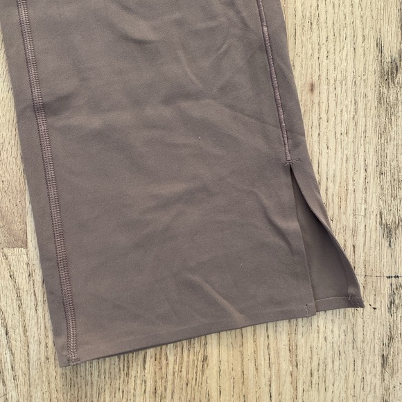 Athleta Transcend Stash Crop Straight Leg - Picture 7 of 11